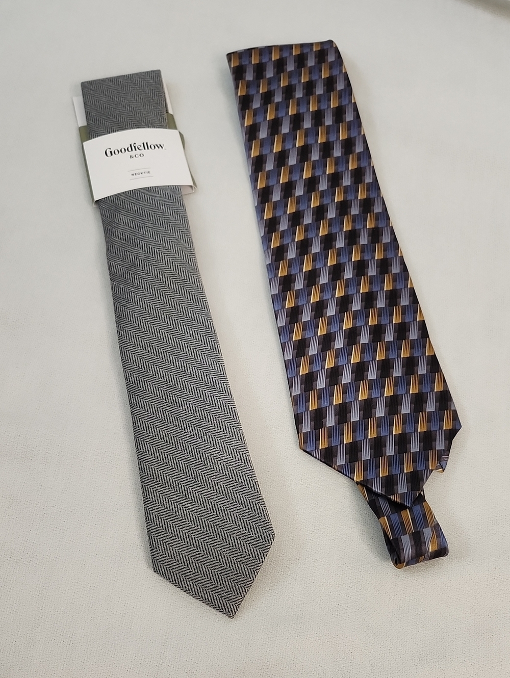 Goodfellow & Co  and  Van Heuson Tie Set